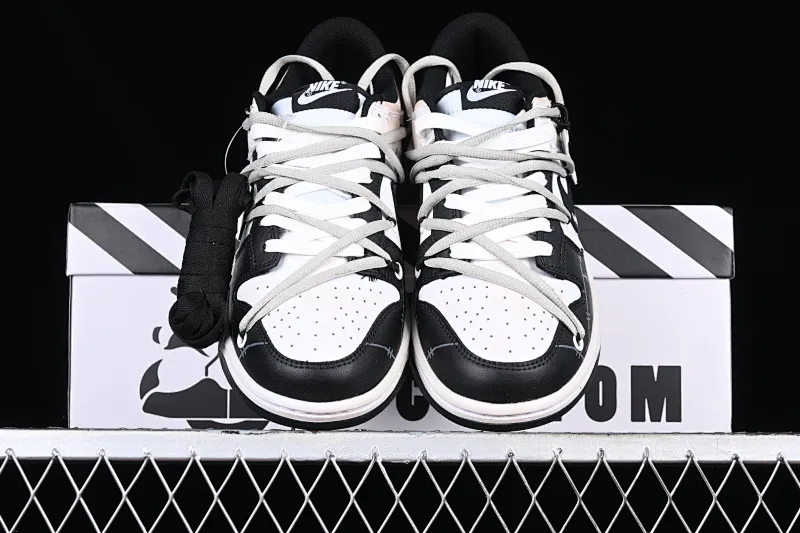All Categories Nk SB Dunk Series Nk SB Dunk Low Low-top sneakers Customized large box Nk Dunk Low DaVinci custom Robinson SB strappy low-top casual sneakers CW1590-100
